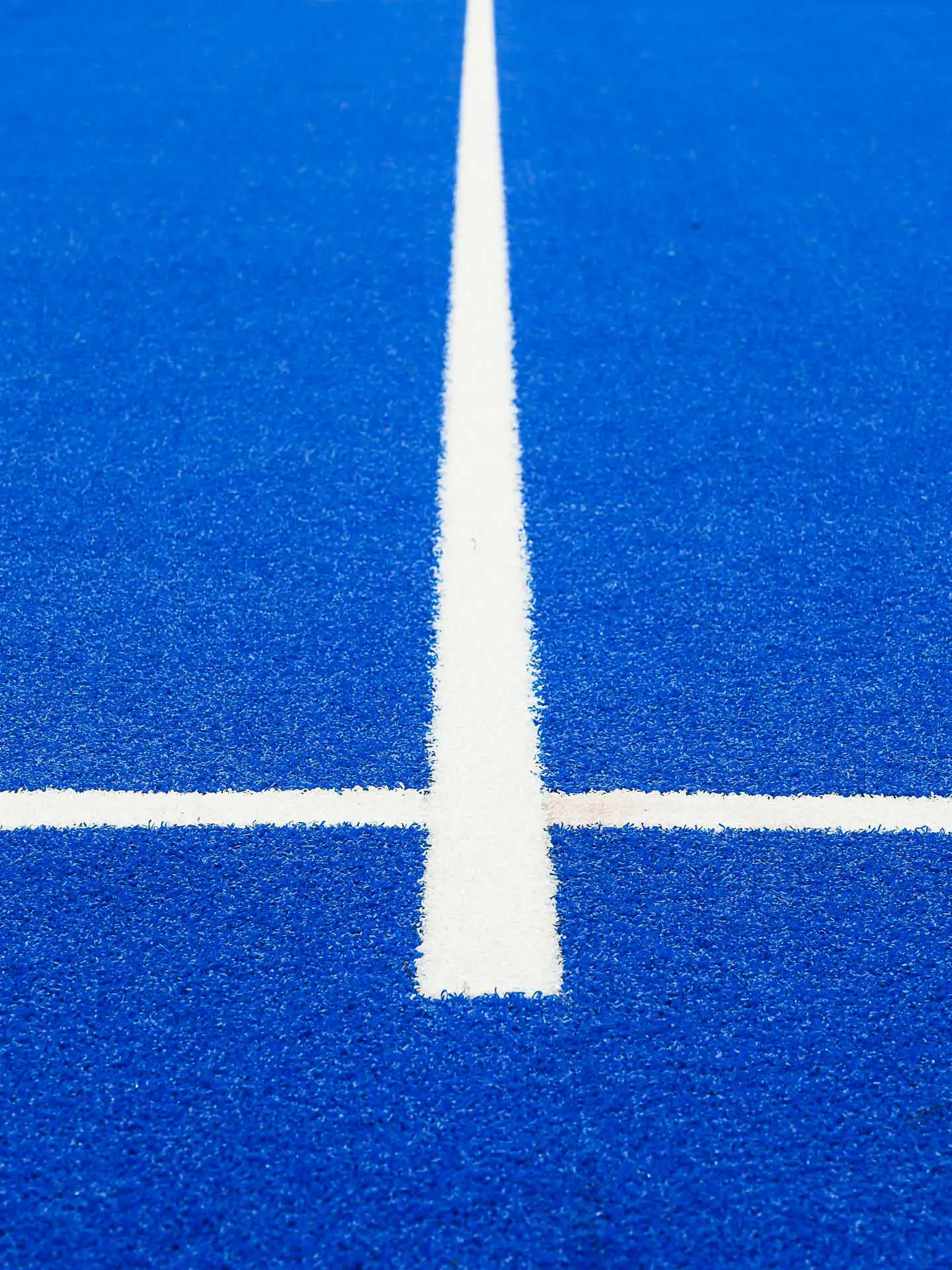 Cancha de padel azul